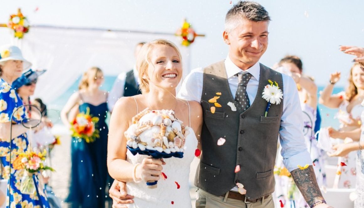 Real-crete-wedding-maria-tomasz-2016 (14) Maritime Beach Wedding in Crete with a Very Special Bridal Bouquet