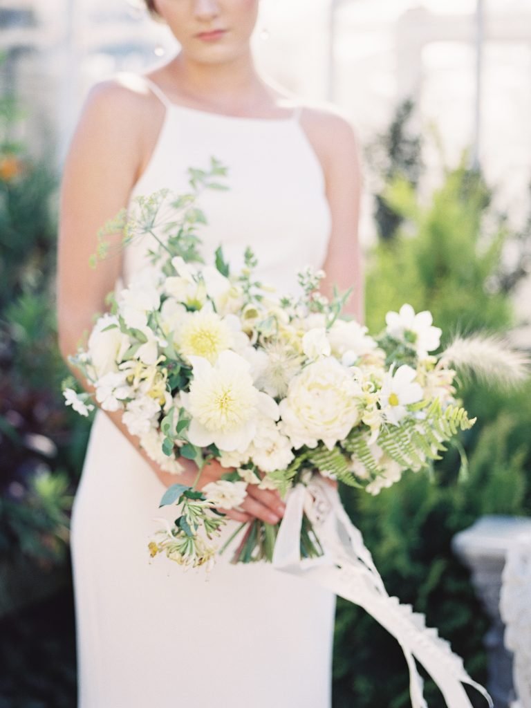 Floret Flowers Green & White Editorial Trend Ellwed bride and bouquet