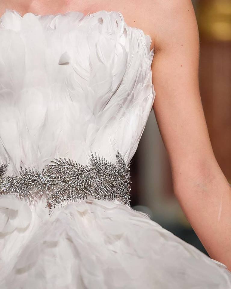 Close up feather Wedding Dress Alin_Le_Kal Ellwed Trend