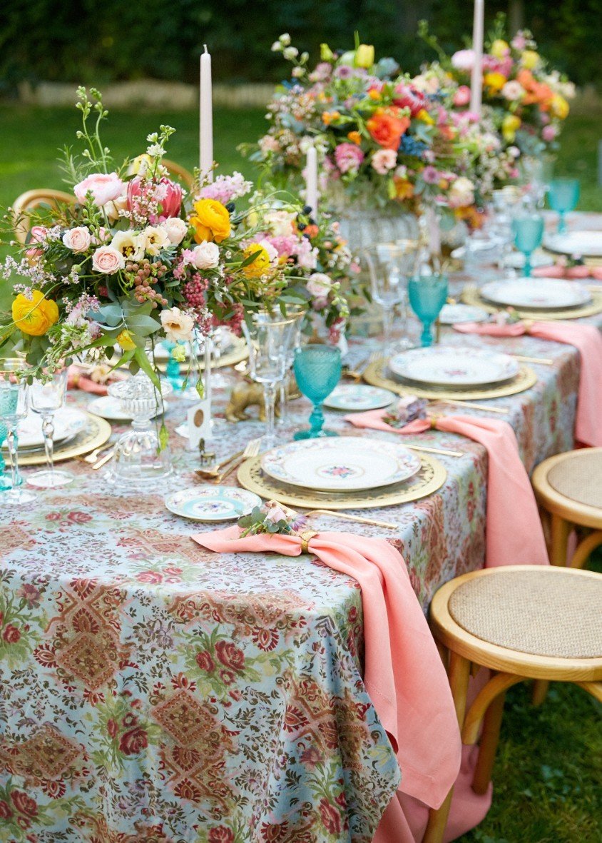 types of wedding vendors wedding table florist