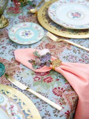 How to Choose Printed Round Tablecloths for a Reception Table in Greece