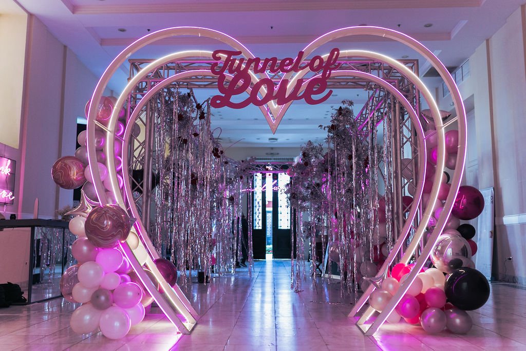 Bridal Expo Ellwed Party Tunnel of Love