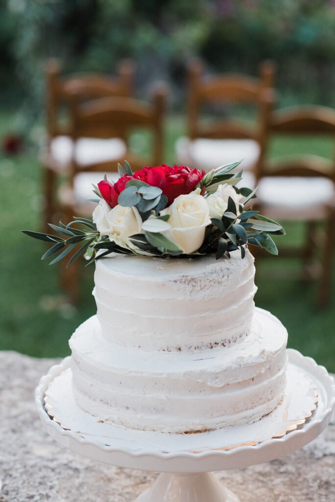Elegant Micro Wedding wedding cake