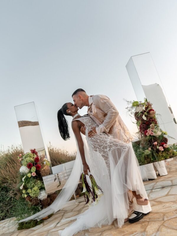 Modern-Spiritual-Wedding-in-Mykonos-by-Desmos-Weddings-on-Ellwed (48)