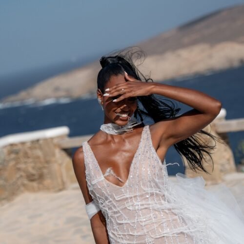 Modern-Spiritual-Wedding-in-Mykonos-by-Desmos-Weddings-on-Ellwed (8)